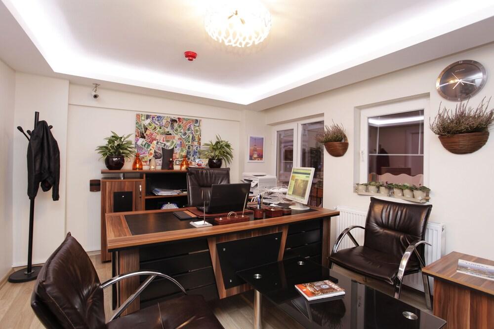Taksim Istiklal Suites Istanbul Eksteriør billede