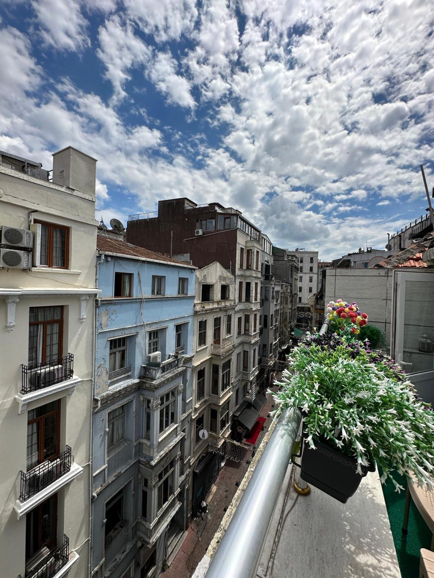 Taksim Istiklal Suites Istanbul Eksteriør billede